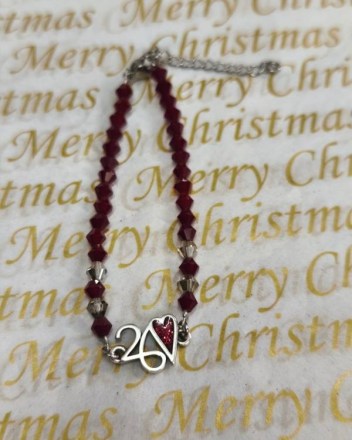 9  βραχιολι 26 καρδια κοκκινες (1)